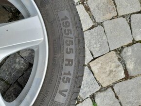 Prodám pneu s disky 195/55 R15V - 3