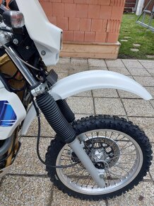 Suzuki DR 650 - 3