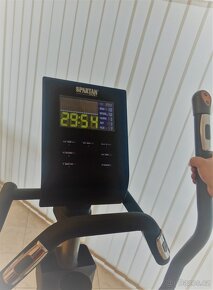 CROSS TRENAŽER / ELLIPTICAL vhodný do fitness I PRONÁJEM - 3