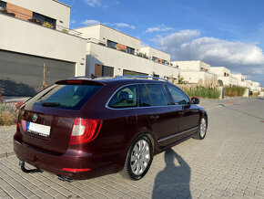 ŠKODA SUPERB 2 KOMBI 3.6FSI 4x4 191kw EXCLUSIVE m2011 TAŽNÉ - 3