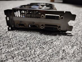 Gigabyte GV- N75TWF20C- 4GI. - 3