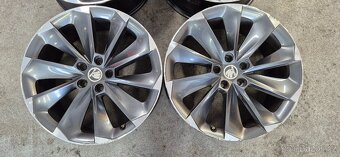 Alu kola originál Škoda Superb 5x112 8x19 ET44 3V0 601 025 T - 3