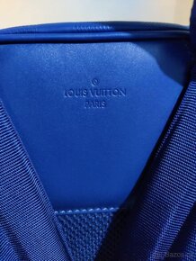 Louis Vuitton - 3