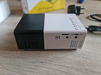 HD Mini LED projektor YG300 USB, HDMI - 3