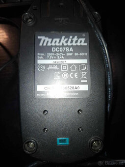 Nabíječka MAKITA  DC07SA - 3