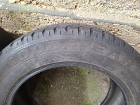 Celoroční pneu 215/60/17C GoodYear - 3