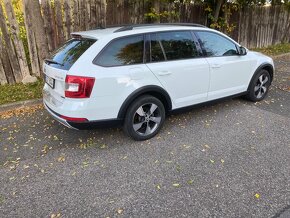 Škoda Octavia Scout 2.0 tdi 4x4 135kw - 3