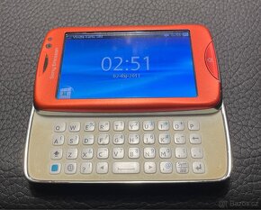 Sony Ericsson CK15i txt PRO - 3