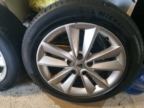 ALU kola Renault Megane 5x114,3 r17 Originál,pneu 6mm 205/55 - 3