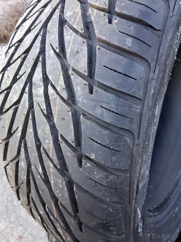 Pneu 285/50R18 - 3