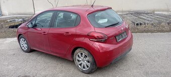 Peugeot 208 1.2 60kw díly - 3