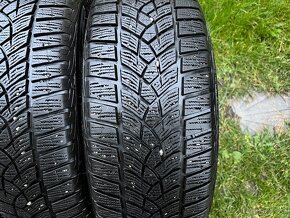 205 55 17 R17 zimní pneumatiky Goodyear Ultra Grip - 3