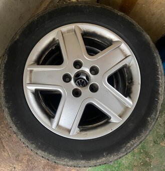 Alu R16 5x112 oreg Vw na slušných 205/55 R16 Levně - 3