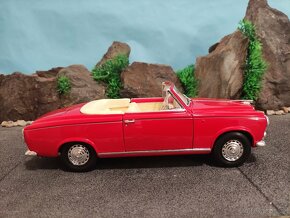 prodám model 1:18 peugeot 403 cabrioet 1957 - 3