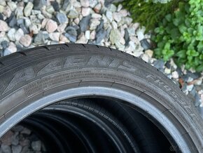 215/50 R18 - 3