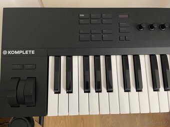 Komplete Kontrol A49 - 3