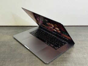 MacBook Pro 16" 2019 i9 / 64GB RAM / 1TB / SG - 3