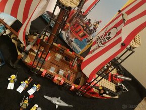LEGO Pirates 70413 The Brick Bounty - 3
