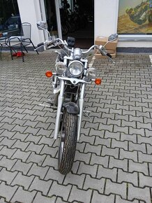 Suzuki Intruder VS 1400 - 3