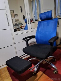 Sleva Ergonomická židle s podnožkou - 3