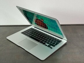 MacBook Air 13" 2014 i5 / 4GB / 128GB - DPH - 3