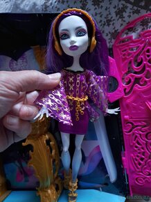 Monster high  Spectra podium - 3