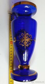 velmi pěkná váza modré sklo výška 21cm - 3
