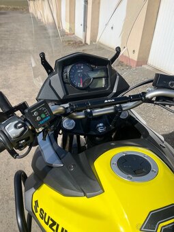 Suzuki DL650 - 3