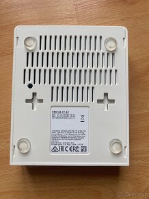 Switch MikroTik CRS106-1C-5S - 3