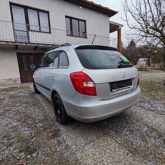 ŠKODA FABIA 1.2  TSI benzín  rok 2011 - 3