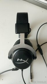 Prodám lehce používané sluchátka HyperX CloudX silver - 3