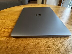 MacBook Pro 13 TOP STAV - 3