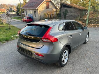 Volvo V40 2.0 D2 - 3