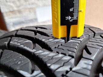 Prodám zimní pneu 205/55/16 Michelin - 3