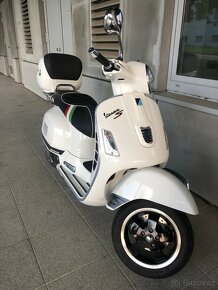 Vespa GTS 300 Super ABS - 3