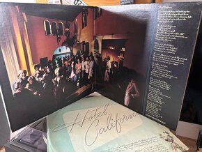 Eagles - Hotel California. LP - 3