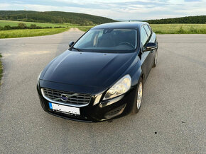 Volvo V60 D3 120kW NaviPDCCitySafe (5-ti válec),1. maj. ČR - 3