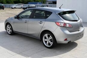 Mazda 3  střešní nosič, příčníky THULE Load bars 861 - 3