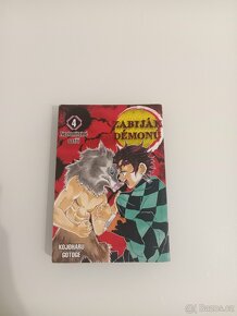 Knihy a manga - 3