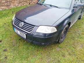 VW Passat B5,5 černá metalíza rok 2004 - 3