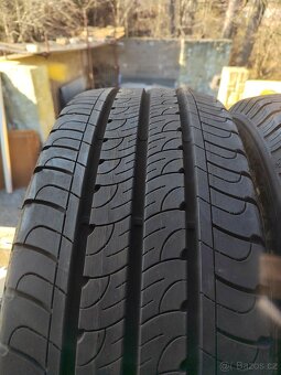 Prodám 2ks zánovních letních pneu 225/55/17C Goodyear Eficie - 3