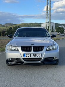 2005 BMW e90 325i manuál - 3