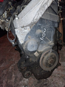 Peugeot 309/205 motor - 3