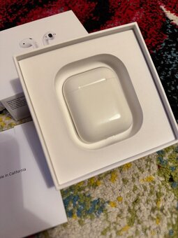 Apple AirPods - 3