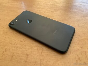 Apple iPhone 7 Space Gray 32 GB - 3