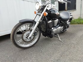 Kawasaki VN 900 custom - 3