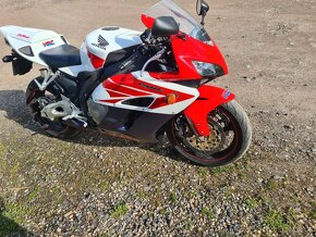 Honda cbr 1000 rr - 3