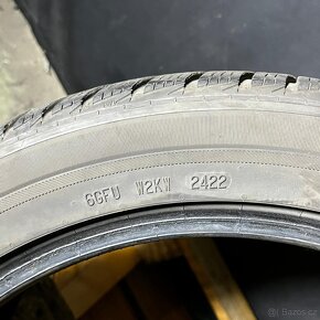 Zimní pneu 235/45 R18 98V Barum 5mm - 3