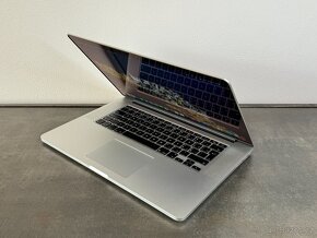 MacBook Pro 15" 2015 256GB / i7 / 16GB - DPH - 3