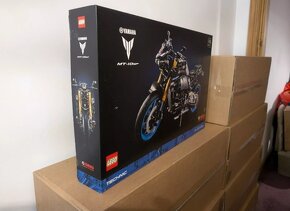 LEGO Technic 42159 Yamaha MT-10 SP - 3